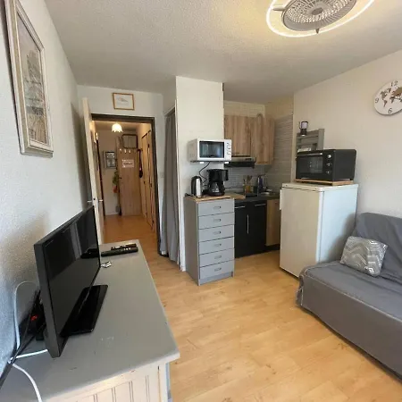 A Argeles-sur-mer, 4 Couchages, Proche Et Commerces, Piscines, Climatise - Fr-1-225-778 *
