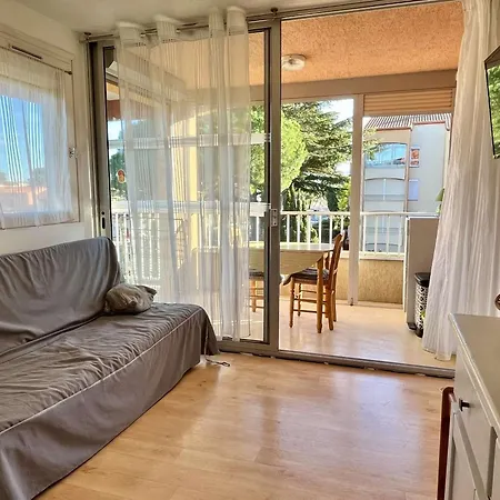 Apartment A Argeles-sur-mer, 4 Couchages, Proche Et Commerces, Piscines, Climatise - Fr-1-225-778 Argeles-sur-Mer